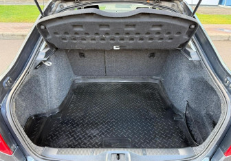 Подержанный автомобиль Skoda Octavia Liftback 2012 года (15 фото)