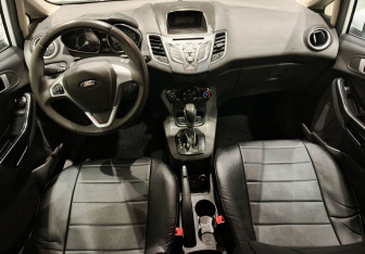 Подержанный автомобиль Ford Fiesta Sedan 2016 года (11 фото)