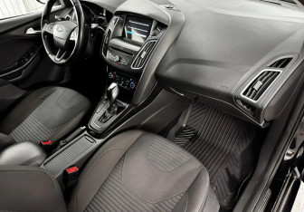 Подержанный автомобиль Ford Focus Wagon 2018 года (11 фото)