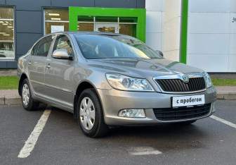 Подержанный автомобиль Skoda Octavia Liftback 2013 года (3 фото)