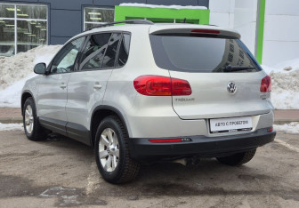 Подержанный автомобиль Volkswagen Tiguan 2013 года (7 фото)