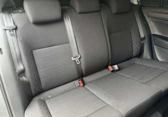 Подержанный автомобиль Skoda Rapid Liftback 2022 года (10 фото)