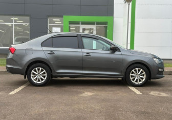 Подержанный автомобиль Skoda Rapid Liftback 2022 года (4 фото)