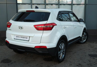 Подержанный автомобиль Hyundai Creta 2016 года (6 фото)