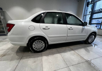 Подержанный автомобиль LADA (ВАЗ) Granta Sedan 2018 года (4 фото)