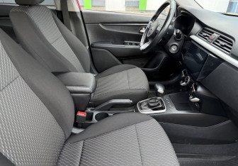 Подержанный автомобиль Kia Rio Sedan 2020 года (9 фото)