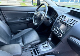 Подержанный автомобиль Subaru XV 2014 года (11 фото)