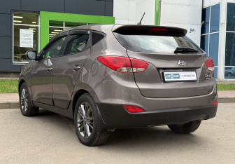 Подержанный автомобиль Hyundai ix35 2014 года (7 фото)