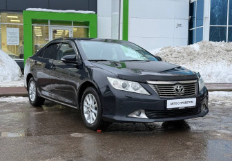 Подержанный автомобиль Toyota Camry Sedan 2012 года (3 фото)