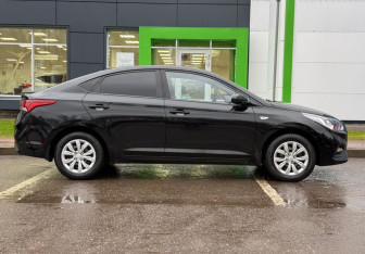 Подержанный автомобиль Hyundai Solaris Sedan 2017 года (4 фото)