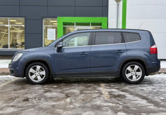 Подержанный автомобиль Chevrolet Orlando 2014 года (8 фото)