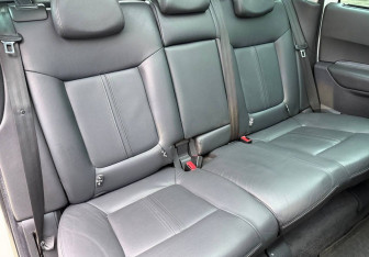 Подержанный автомобиль Peugeot 3008 2011 года (11 фото)