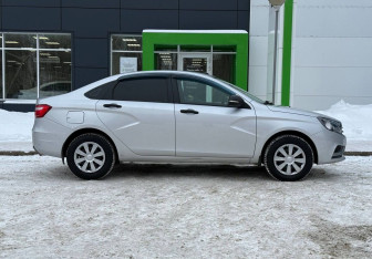 Подержанный автомобиль LADA (ВАЗ) Vesta Sedan 2016 года (4 фото)