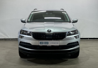 Подержанный автомобиль Skoda Karoq 2021 года (2 фото)