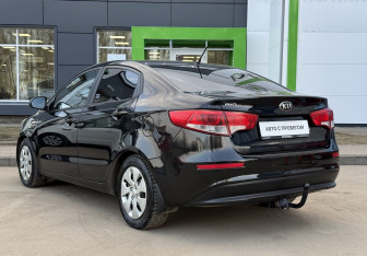 Подержанный автомобиль Kia Rio Sedan 2015 года (7 фото)