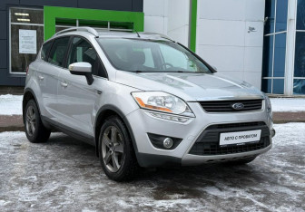 Подержанный автомобиль Ford Kuga 2009 года (3 фото)