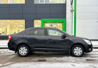 Подержанный автомобиль Chevrolet Cobalt Sedan 2013 года (4 фото)
