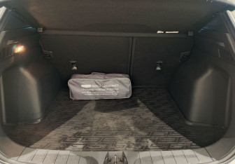 Подержанный автомобиль Geely Coolray 2023 года (17 фото)