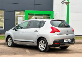 Подержанный автомобиль Peugeot 3008 2011 года (7 фото)