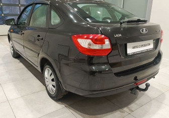 Подержанный автомобиль LADA (ВАЗ) Granta Liftback 2015 года (8 фото)
