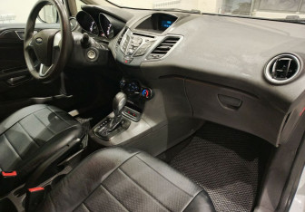 Подержанный автомобиль Ford Fiesta Sedan 2016 года (12 фото)