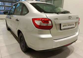 Подержанный автомобиль LADA (ВАЗ) Granta Liftback 2016 года (8 фото)