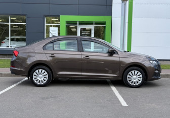 Подержанный автомобиль Skoda Rapid Liftback 2020 года (4 фото)