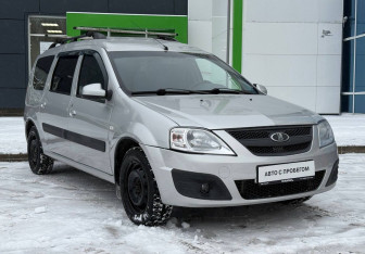 Подержанный автомобиль LADA (ВАЗ) Largus Wagon 2013 года (3 фото)