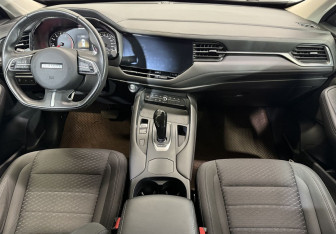 Подержанный автомобиль Haval F7 2019 года (9 фото)