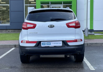 Подержанный автомобиль Kia Sportage 2012 года (6 фото)