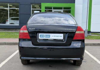 Подержанный автомобиль Chevrolet Aveo Sedan 2007 года (6 фото)
