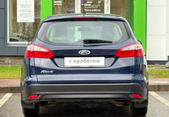 Подержанный автомобиль Ford Focus Wagon 2012 года (6 фото)