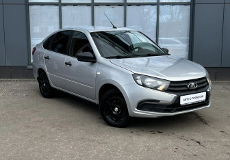 Подержанный автомобиль LADA (ВАЗ) Granta Liftback 2019 года (3 фото)