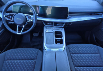 Подержанный автомобиль Haval F7 2025 года (9 фото)