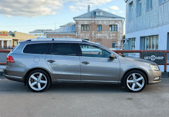 Подержанный автомобиль Volkswagen Passat Wagon 2011 года (4 фото)
