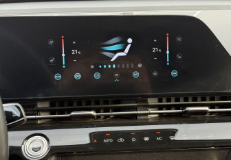 Подержанный автомобиль Omoda C5 2023 года (16 фото)