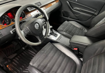 Подержанный автомобиль Volkswagen Passat Sedan 2010 года (10 фото)