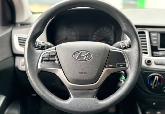 Подержанный автомобиль Hyundai Solaris Sedan 2019 года (13 фото)