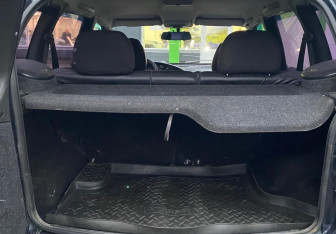 Подержанный автомобиль Chevrolet Niva 2010 года (13 фото)