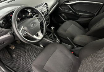 Подержанный автомобиль LADA (ВАЗ) Vesta Sedan 2018 года (11 фото)