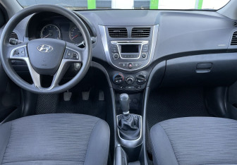 Подержанный автомобиль Hyundai Solaris Sedan 2015 года (9 фото)