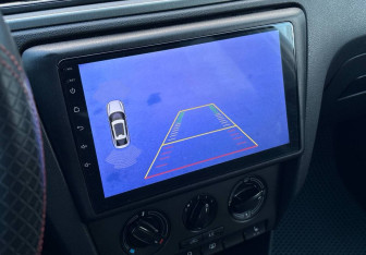 Подержанный автомобиль Skoda Rapid Liftback 2017 года (13 фото)