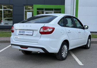 Подержанный автомобиль LADA (ВАЗ) Granta Liftback 2024 года (5 фото)