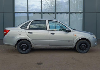 Подержанный автомобиль LADA (ВАЗ) Granta Sedan 2014 года (8 фото)