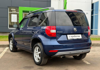 Подержанный автомобиль Skoda Yeti 2014 года (7 фото)