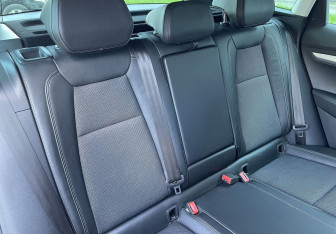 Подержанный автомобиль Skoda Karoq 2020 года (10 фото)