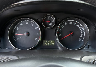 Подержанный автомобиль Opel Antara 2012 года (12 фото)