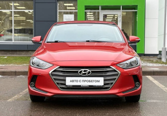 Подержанный автомобиль Hyundai Elantra Sedan 2016 года (2 фото)