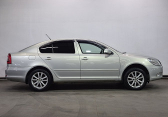 Подержанный автомобиль Skoda Octavia Wagon 2013 года (4 фото)