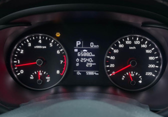 Подержанный автомобиль Kia Rio Sedan 2018 года (12 фото)